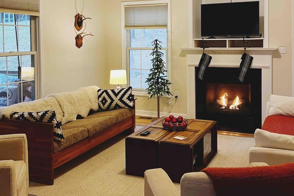 Cozy Cabin W/ Indoor Fireplace & Tranquil Views Luray Kültér fotó