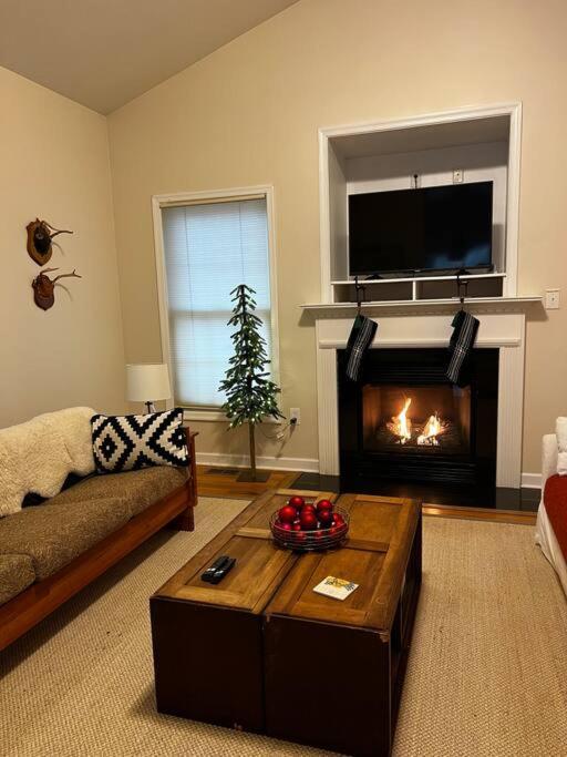 Cozy Cabin W/ Indoor Fireplace & Tranquil Views Luray Kültér fotó