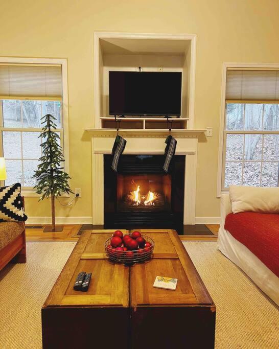 Cozy Cabin W/ Indoor Fireplace & Tranquil Views Luray Kültér fotó